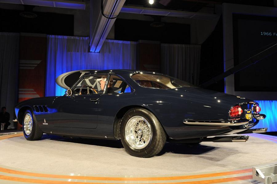  Ferrari 500 Superfast 1966 года  (фото 13 из 14)